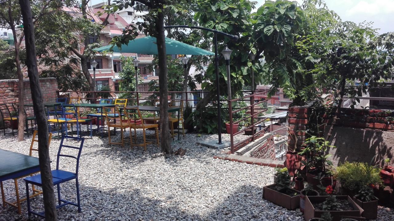 Cafe Beyond And Guest House Bhatgoan Exterior foto